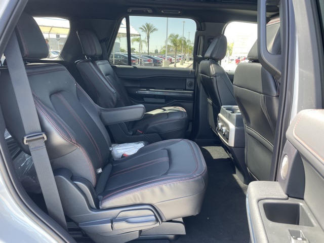 Vehicle image 24 of 29