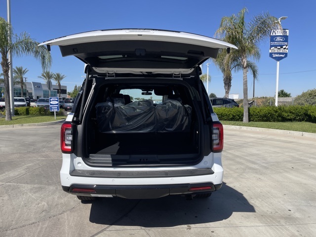 Vehicle image 7 of 29