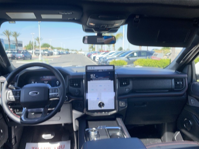 Vehicle image 21 of 29