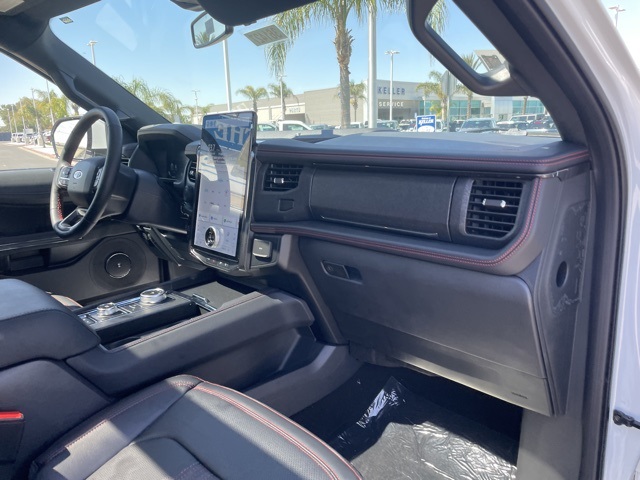 Vehicle image 26 of 29