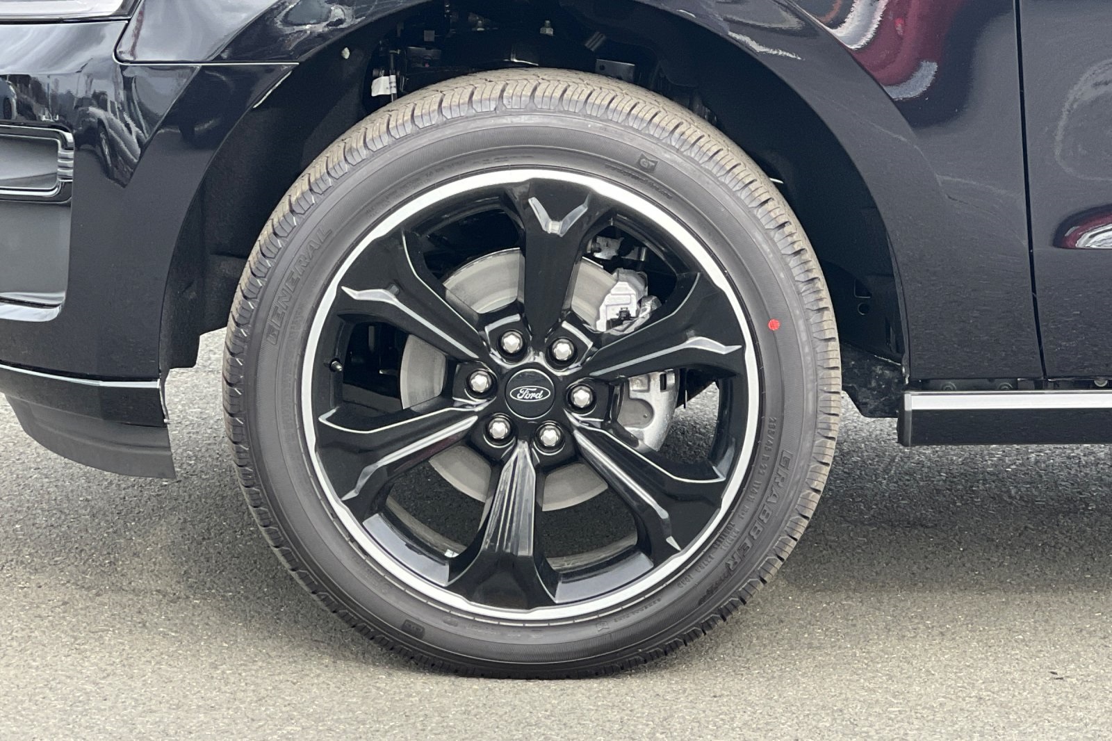 Vehicle image 28 of 30