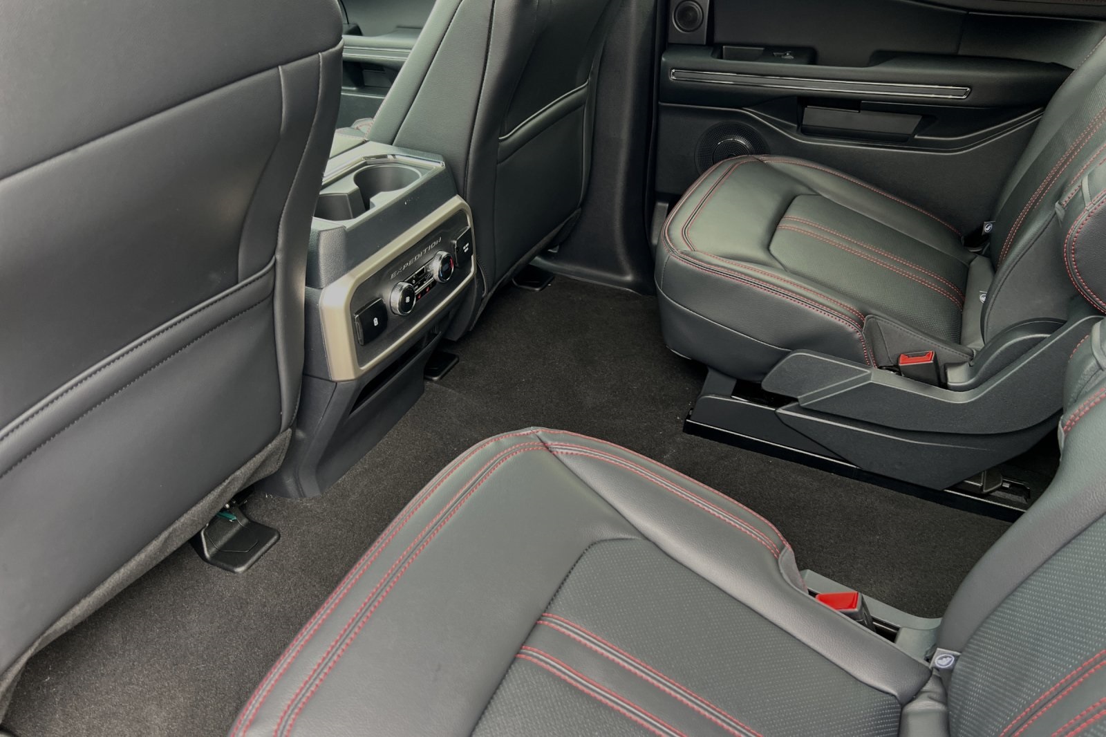 Vehicle image 10 of 30