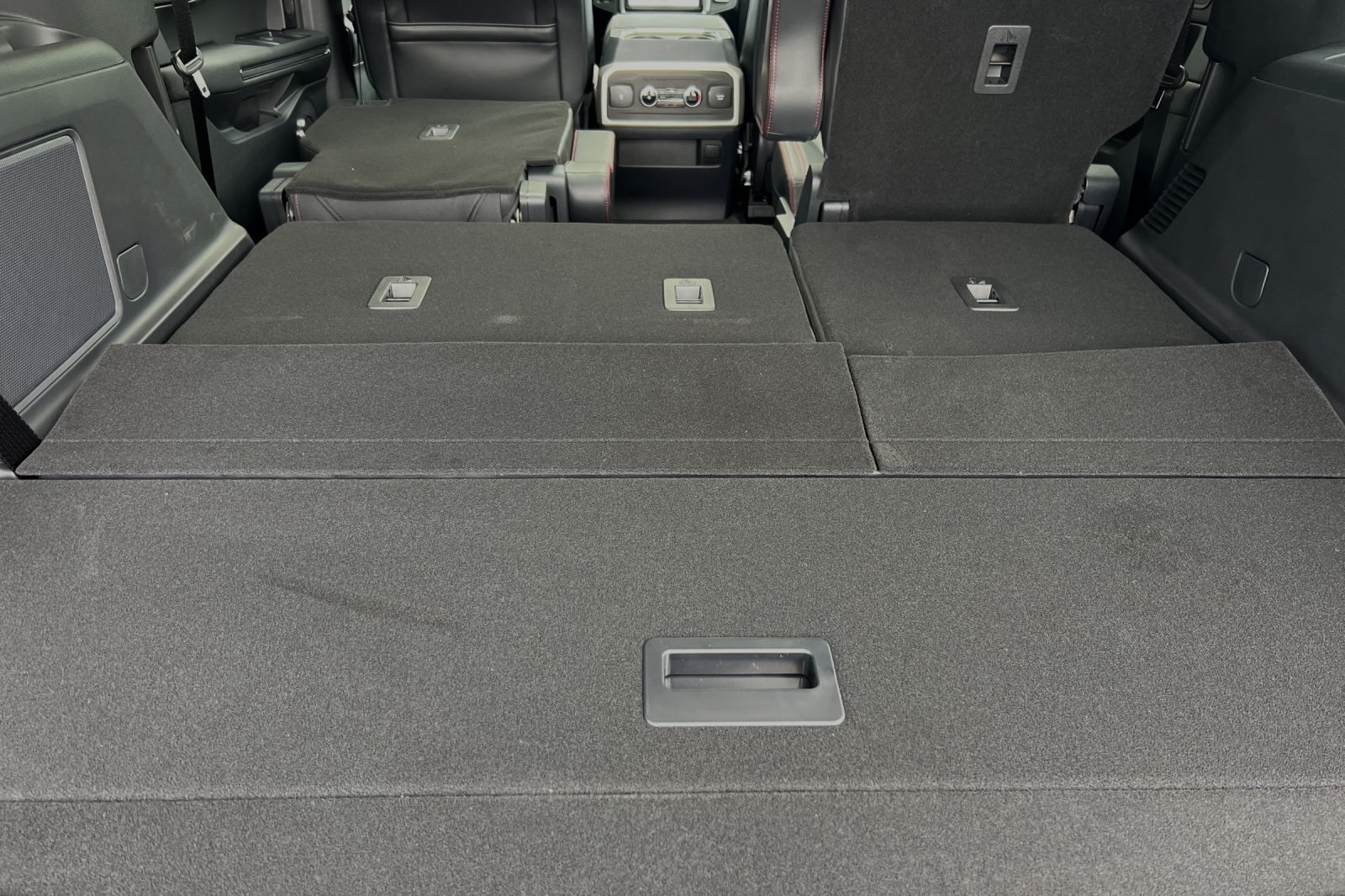 Vehicle image 16 of 30