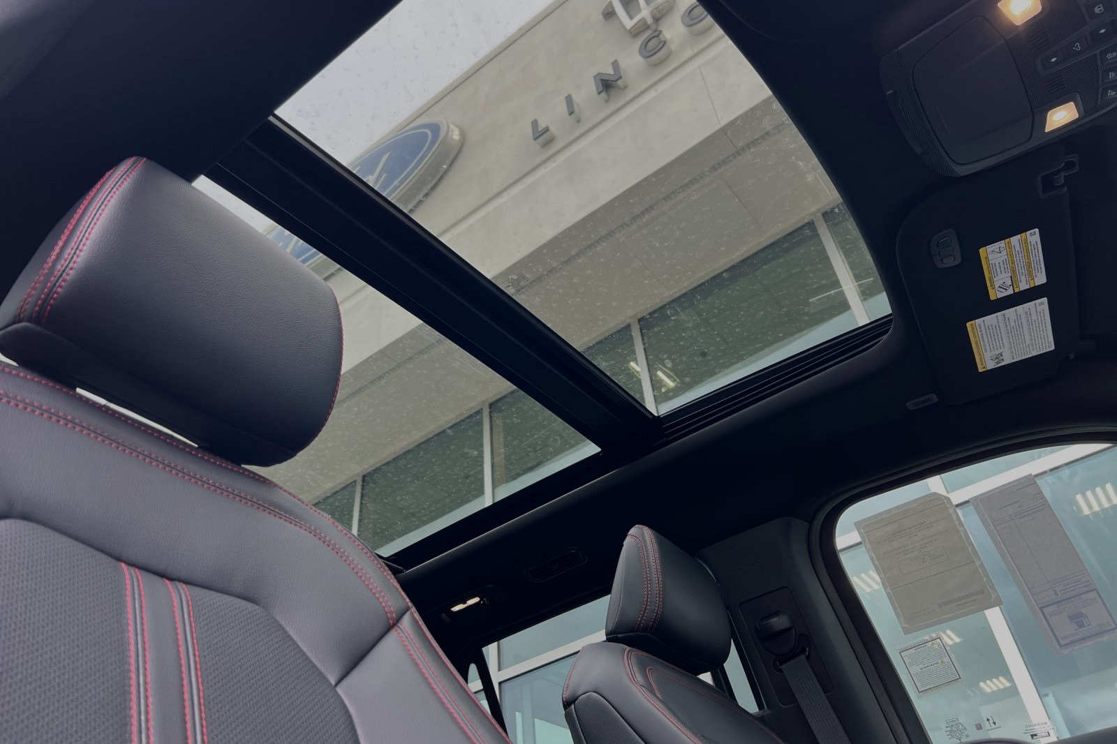 Vehicle image 18 of 30