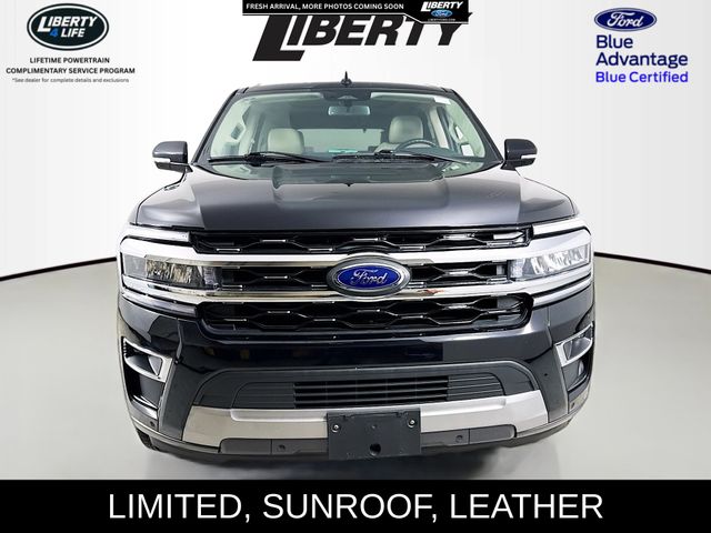 2024 Ford Expedition Limited Image 2 of 37