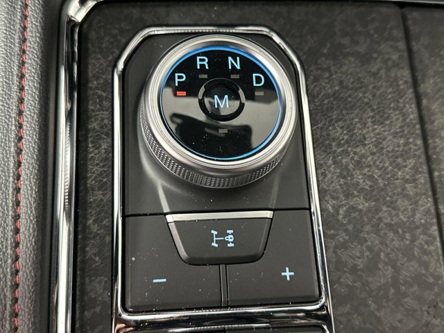 Vehicle image 28 of 36