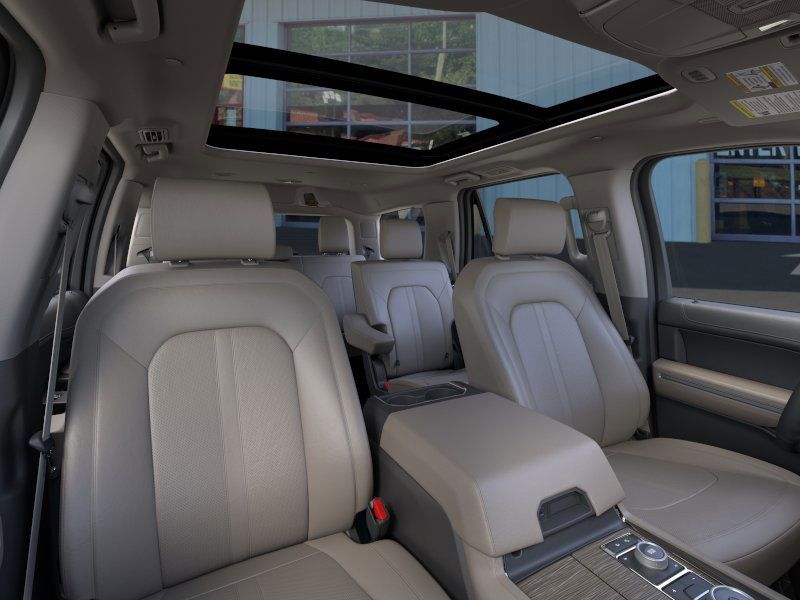 Vehicle image 10 of 23