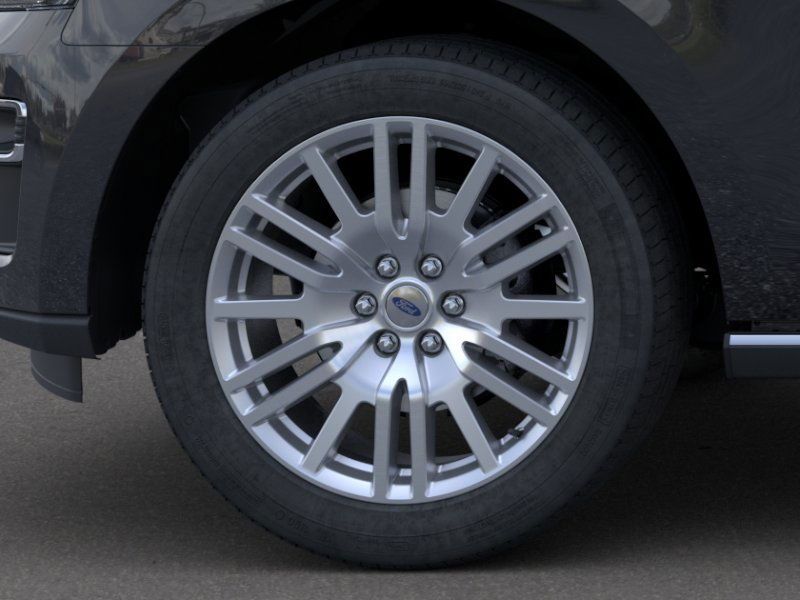 Vehicle image 19 of 23