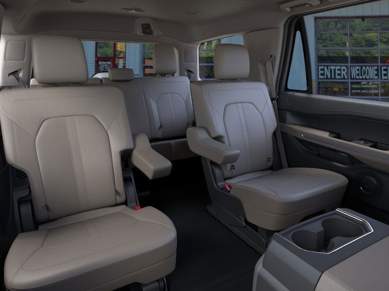 Vehicle image 11 of 23