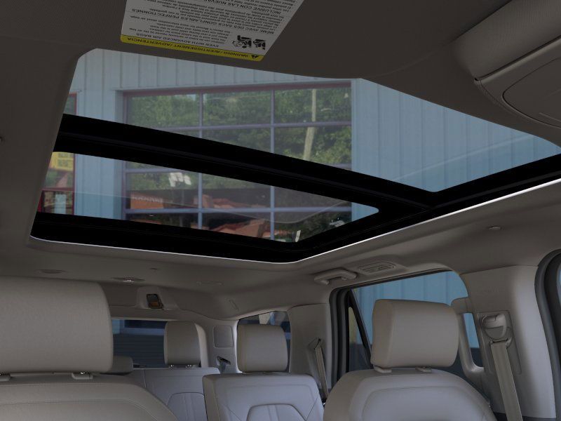 Vehicle image 22 of 23