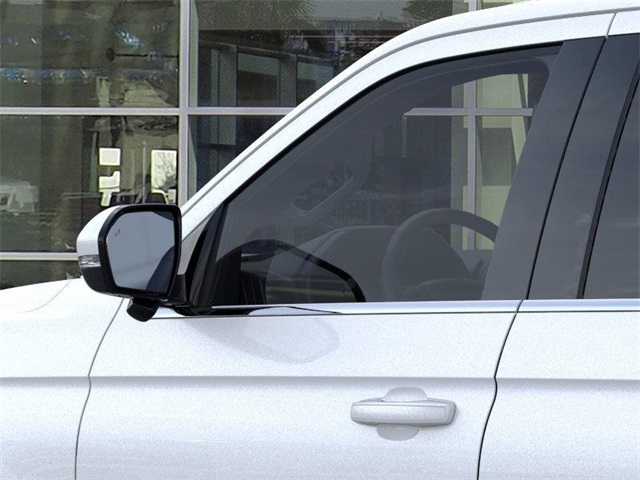 Vehicle image 18 of 23