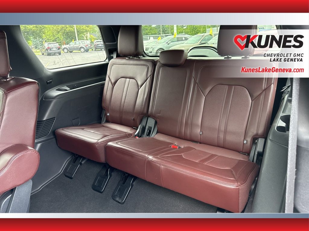 Vehicle image 11 of 55
