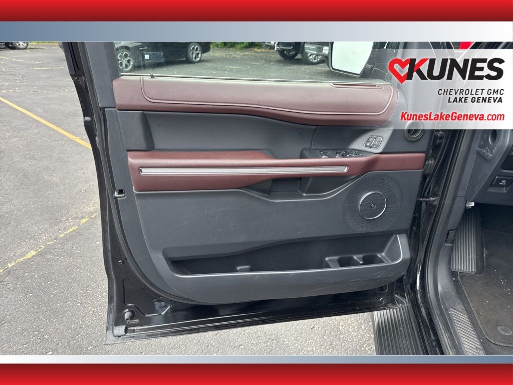 Vehicle image 40 of 55