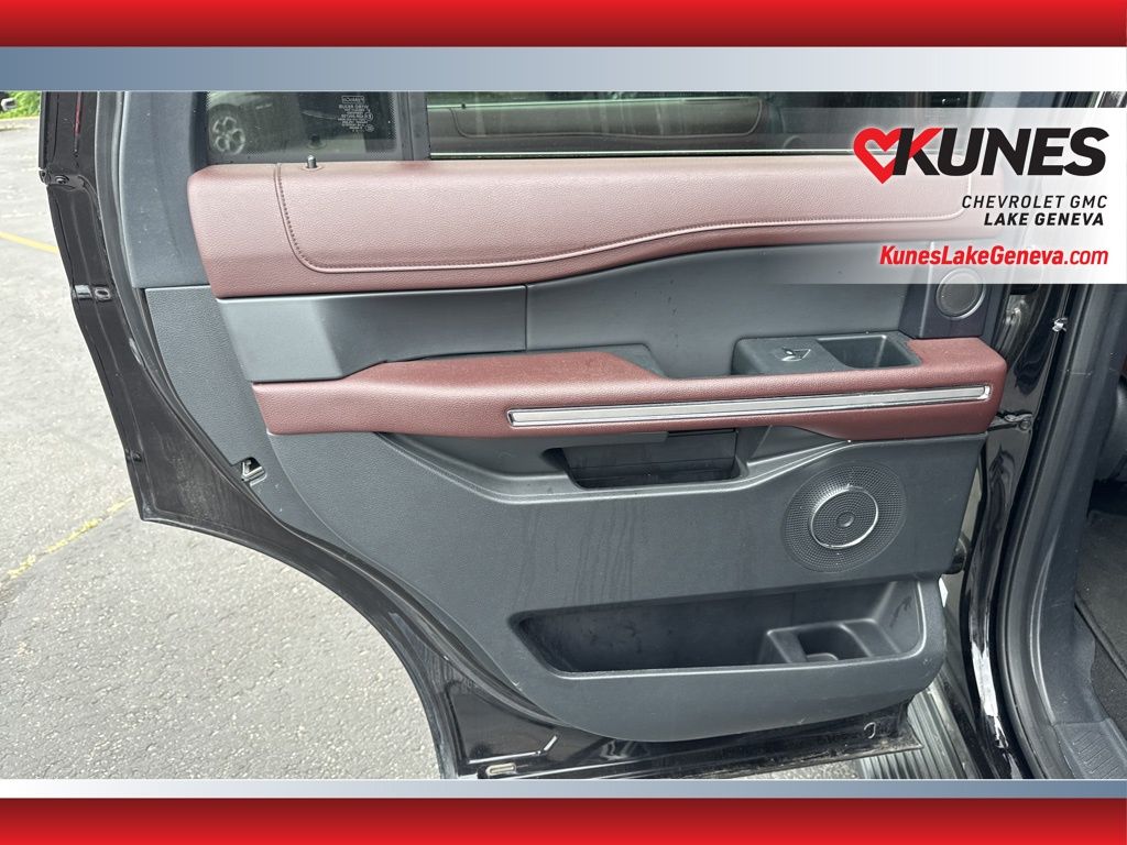 Vehicle image 39 of 55
