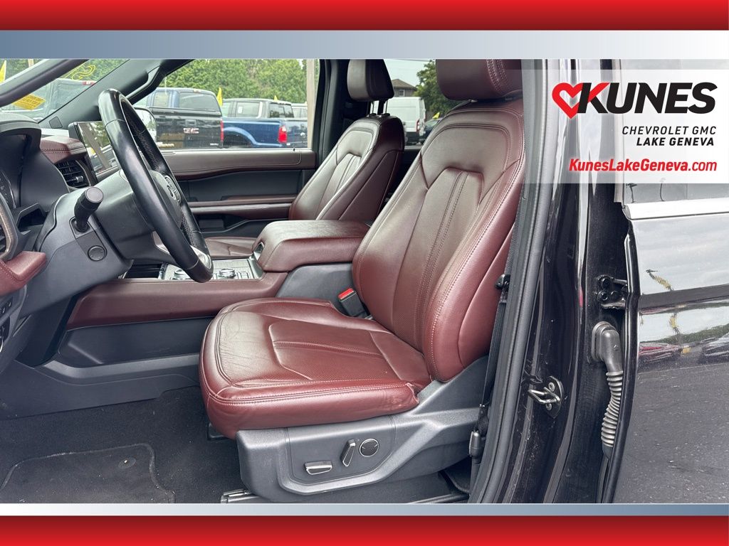Vehicle image 10 of 55