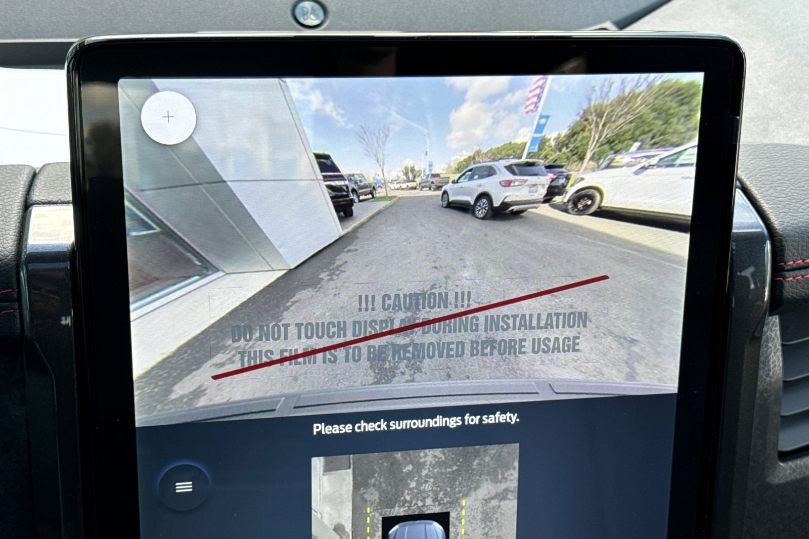 Vehicle image 17 of 22