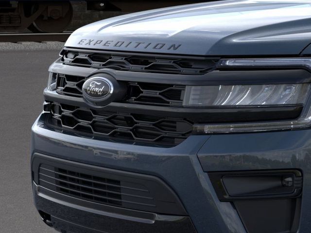 2024 Ford Expedition Limited Image 17 of 23