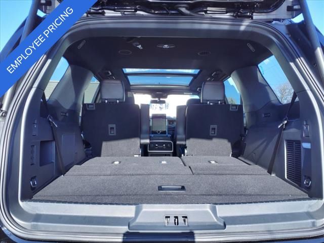 Vehicle image 7 of 15