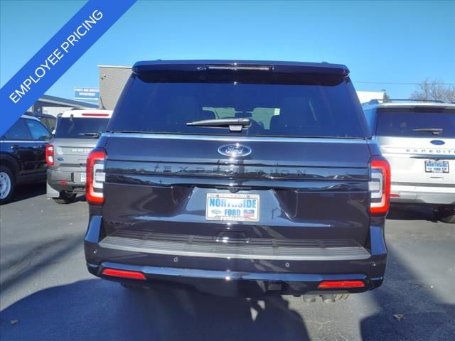 Vehicle image 6 of 15