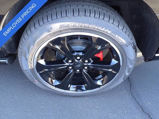 Vehicle image 7 of 15