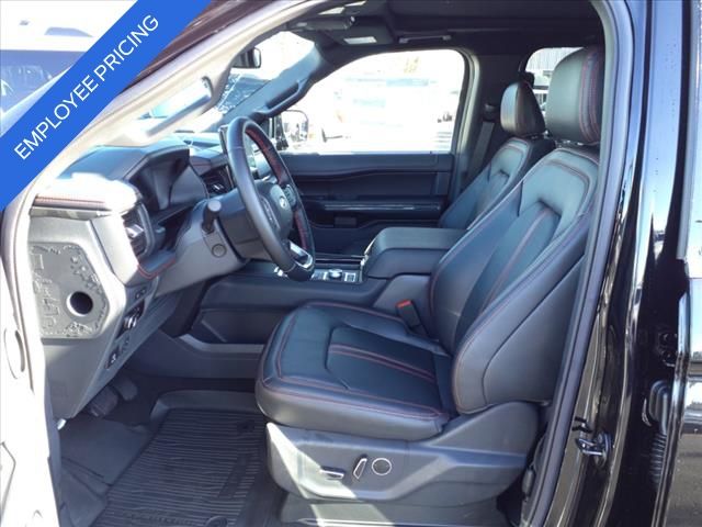 Vehicle image 11 of 15
