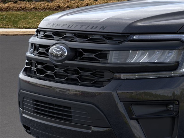 Vehicle image 17 of 23