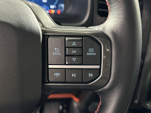 Vehicle image 17 of 37