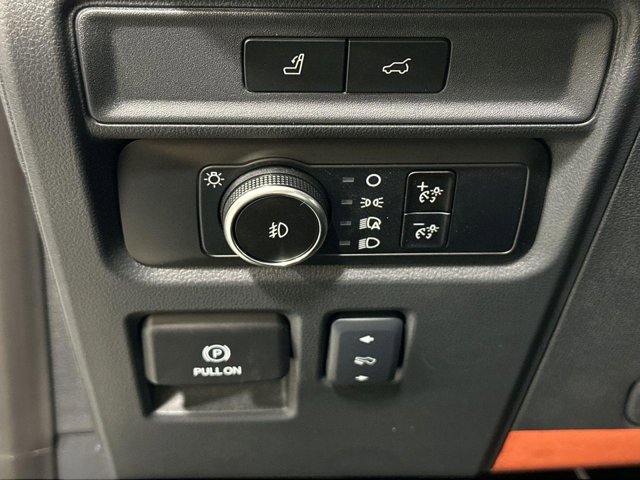 Vehicle image 15 of 37