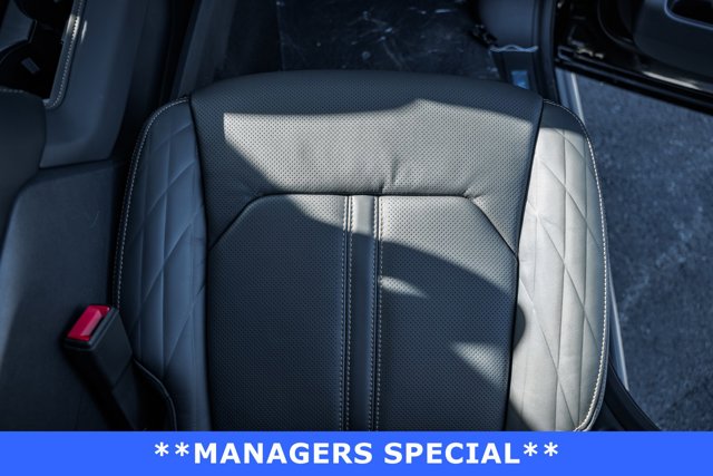 Vehicle image 29 of 40