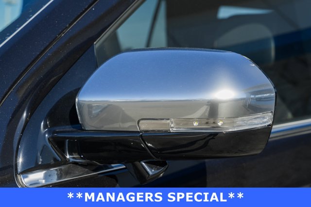 Vehicle image 10 of 40