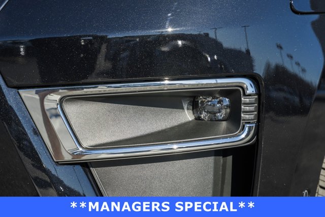 Vehicle image 9 of 40