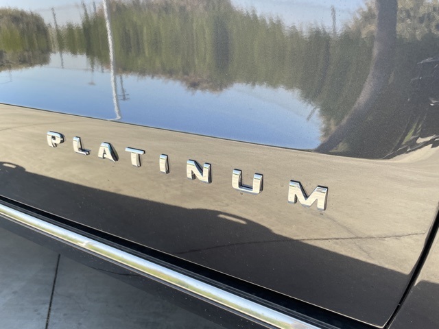 Vehicle image 27 of 28