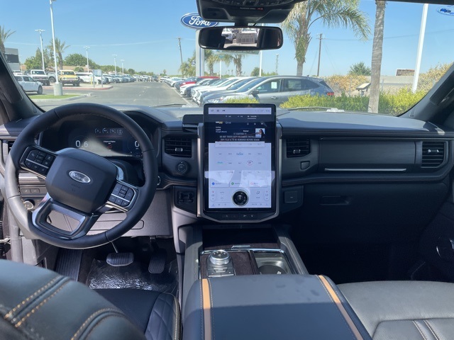 Vehicle image 18 of 28