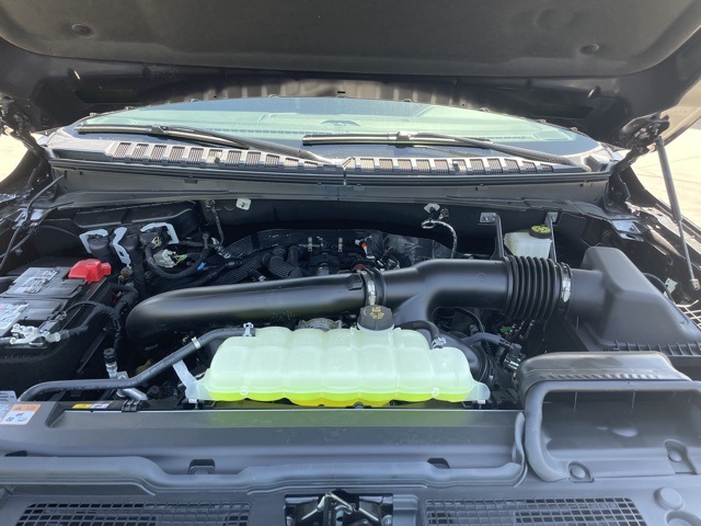 Vehicle image 25 of 28