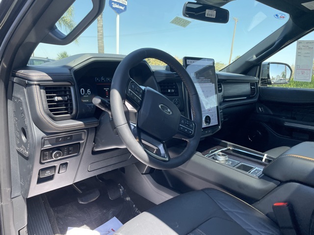 Vehicle image 9 of 28
