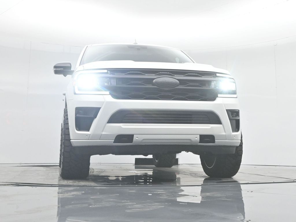 2024 Ford Expedition Platinum Image 10 of 55