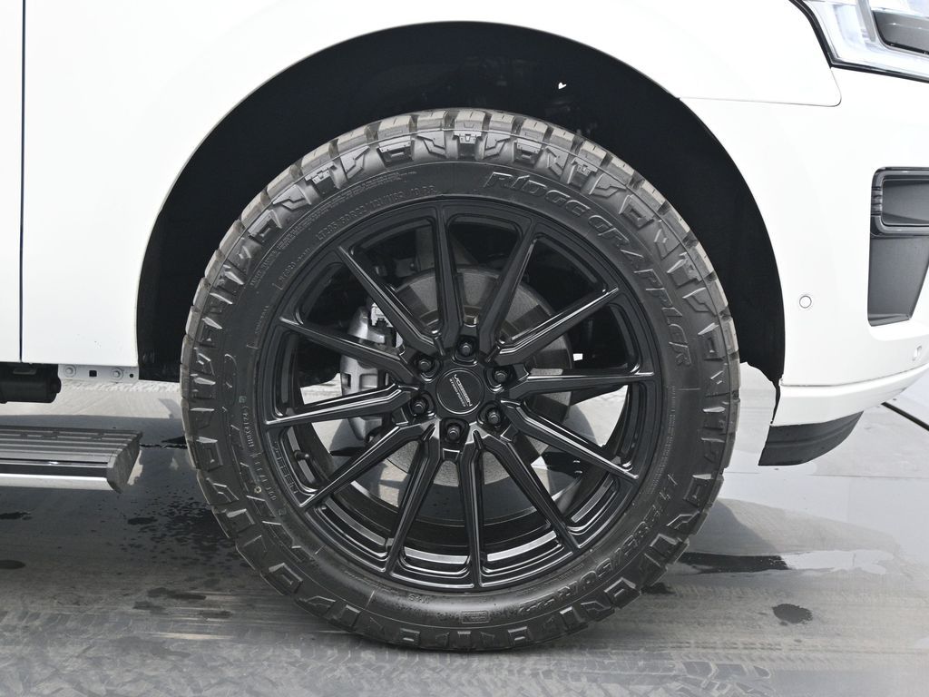 2024 Ford Expedition Platinum Image 37 of 55