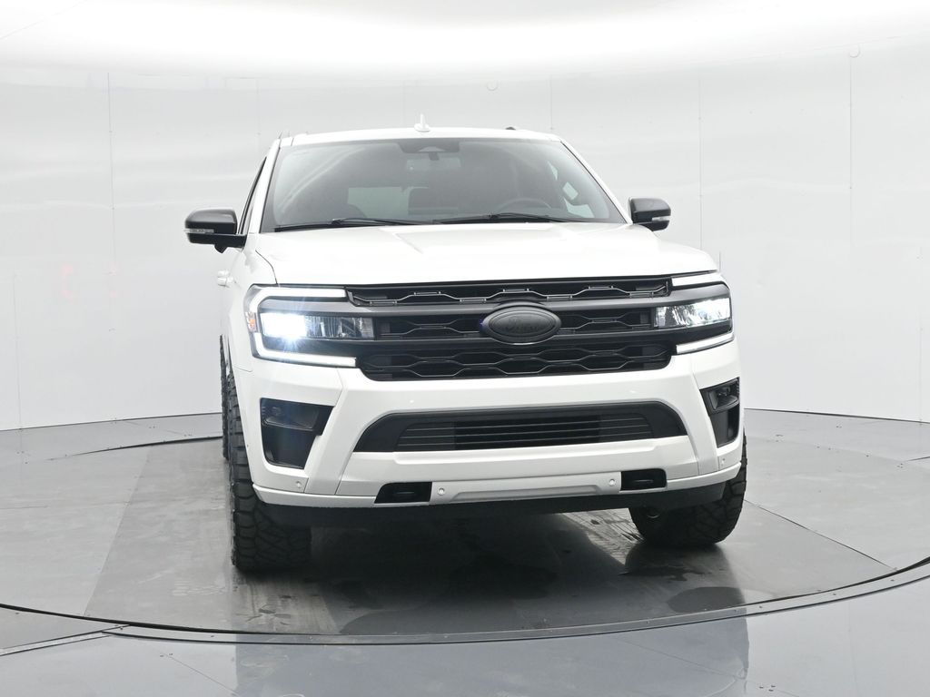 2024 Ford Expedition Platinum Image 8 of 55