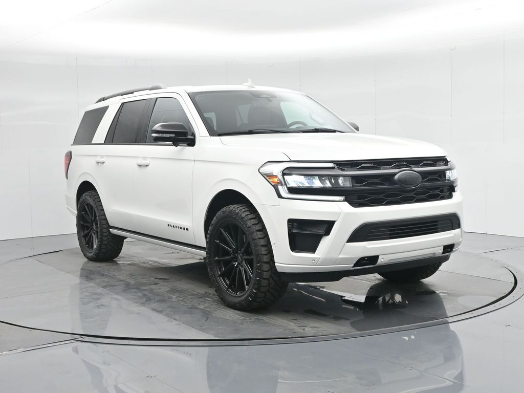 2024 Ford Expedition Platinum Image 2 of 55