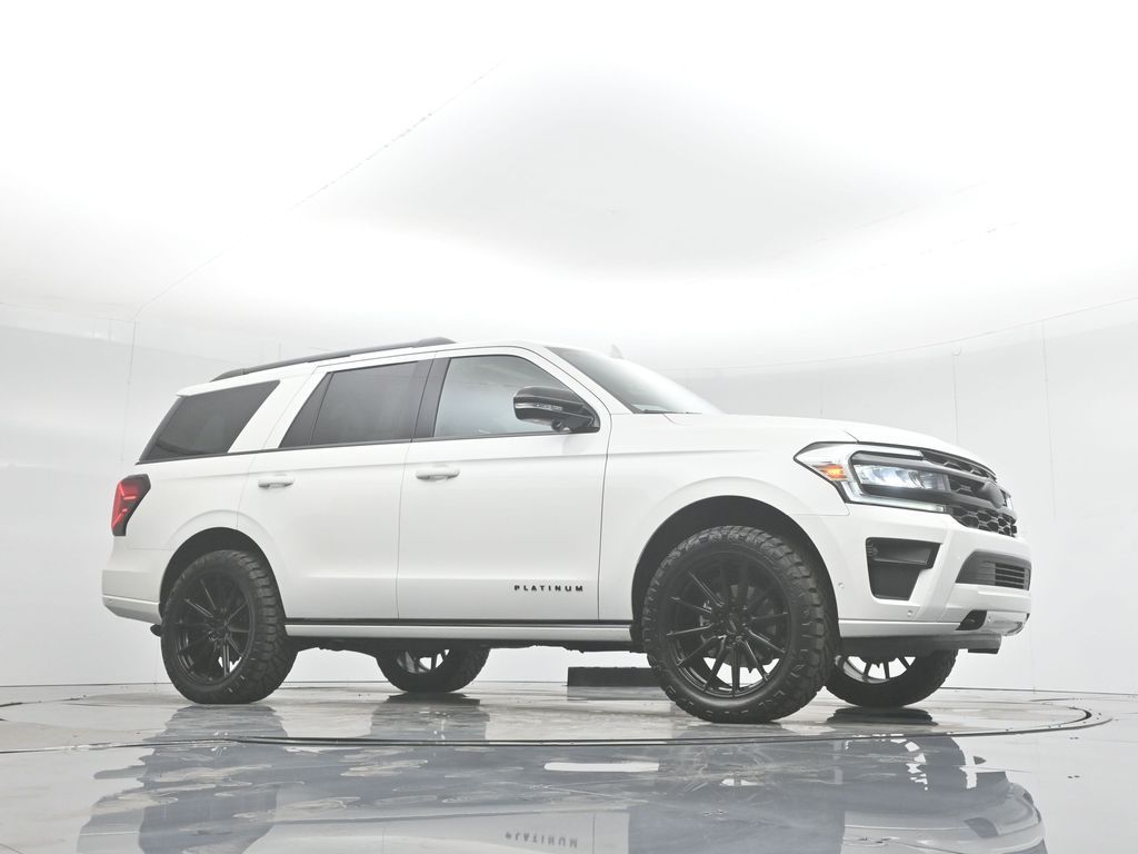 2024 Ford Expedition Platinum Image 17 of 55
