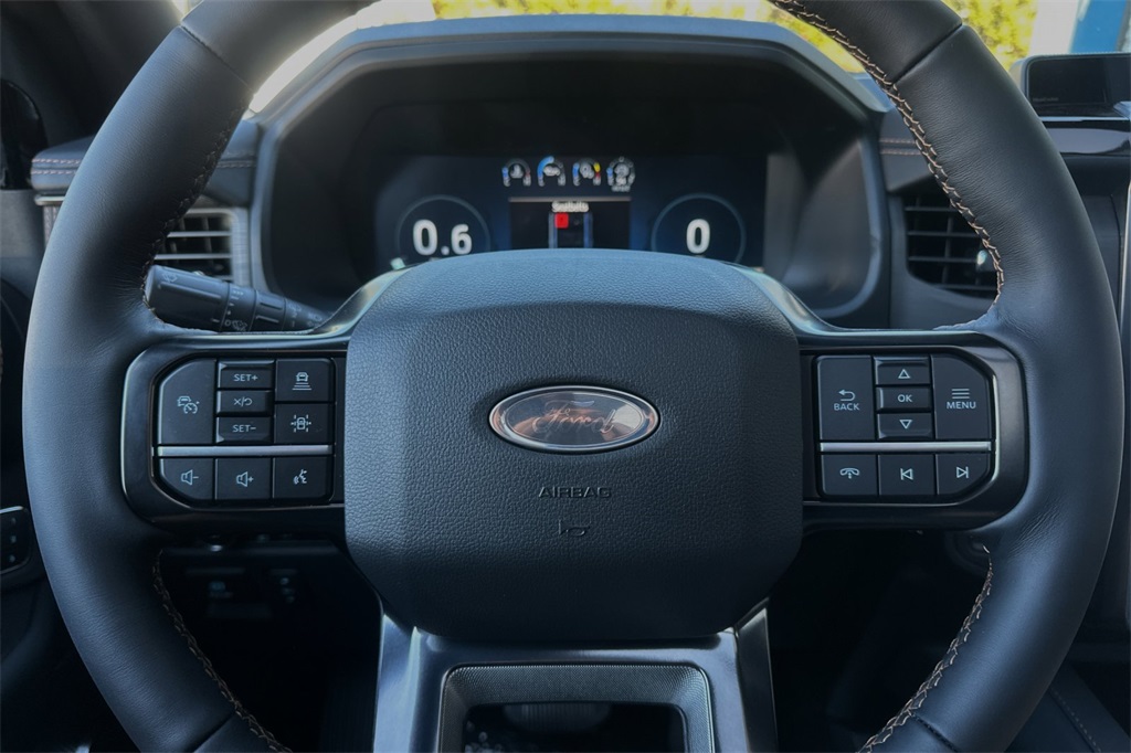 Vehicle image 25 of 30