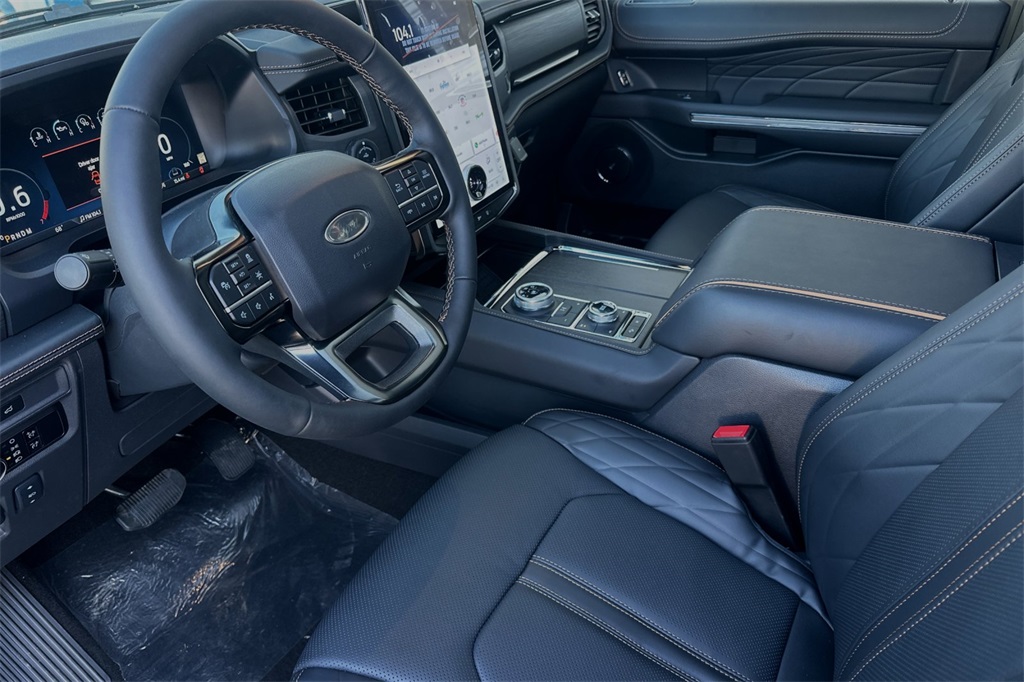 Vehicle image 10 of 30