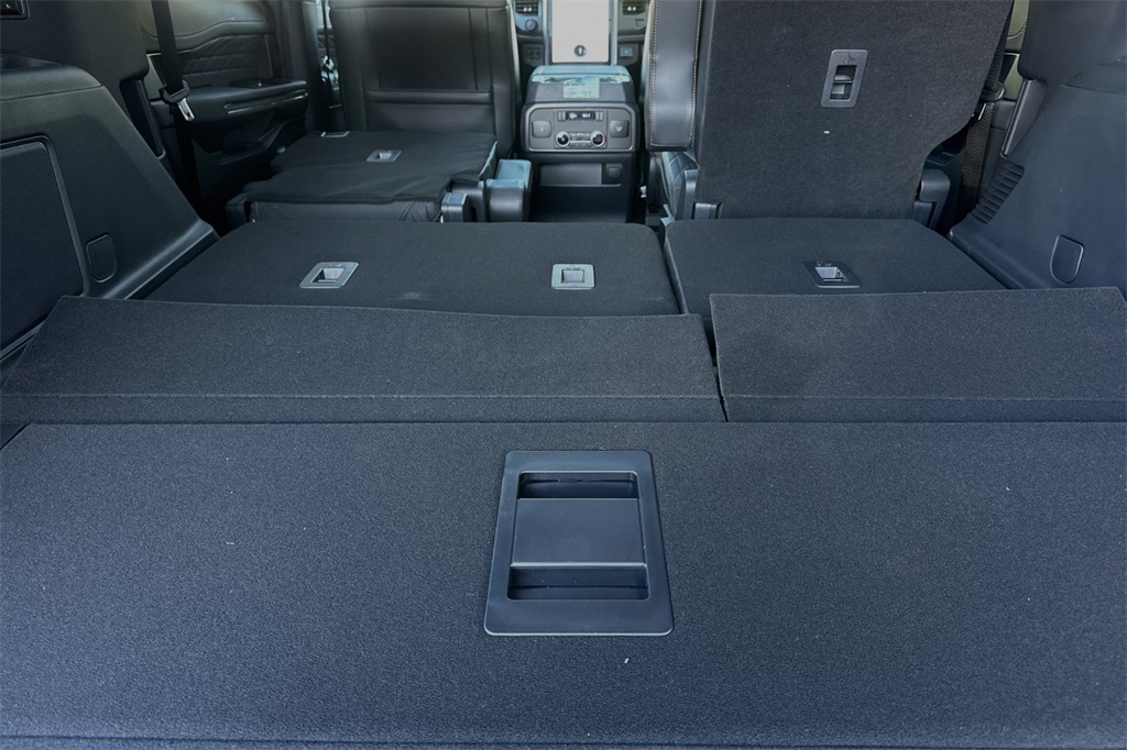 Vehicle image 16 of 30