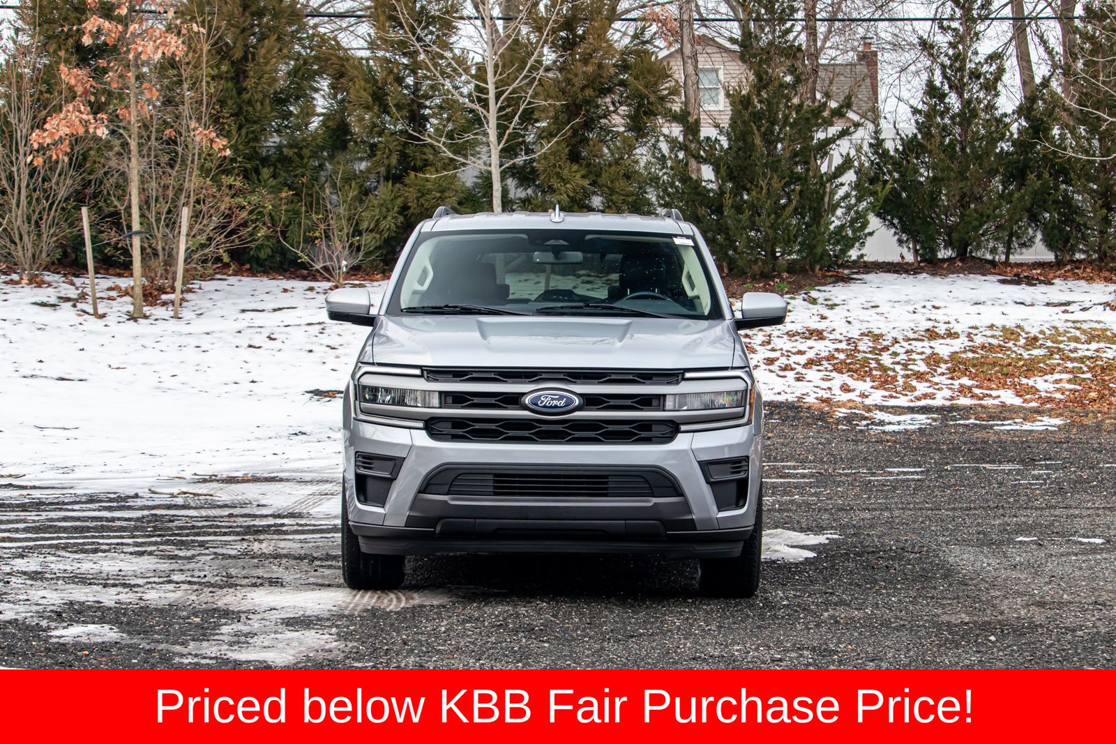 2024 Ford Expedition XLT Image 2 of 23