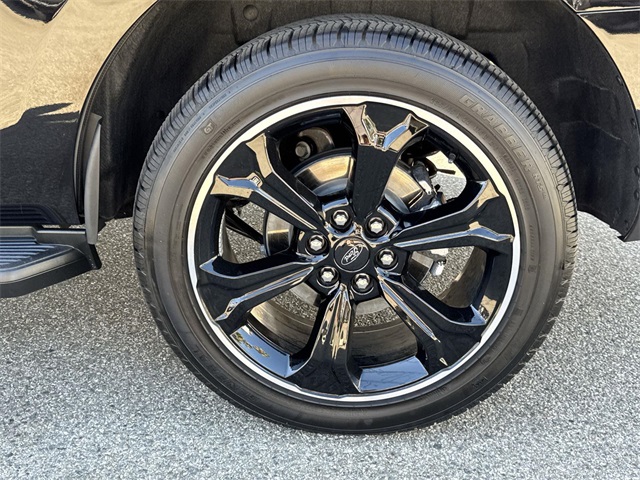 Vehicle image 15 of 35