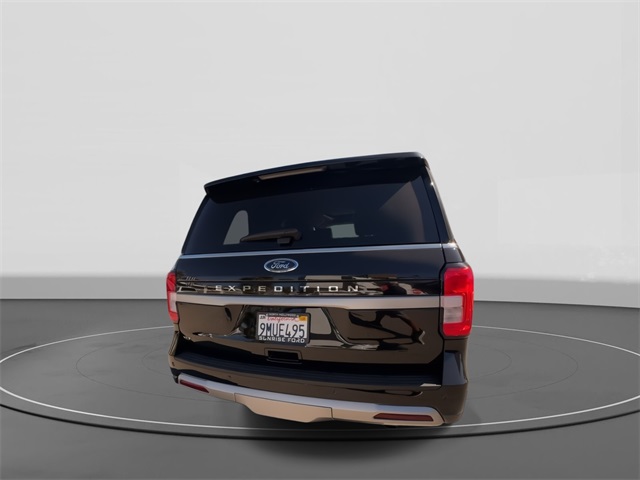 Vehicle image 11 of 35