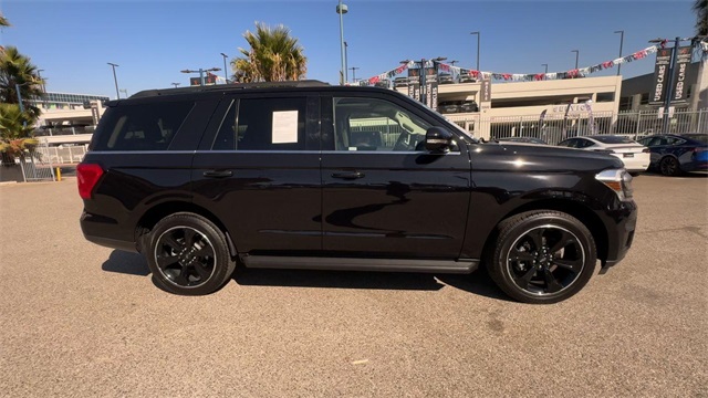 Vehicle image 7 of 35