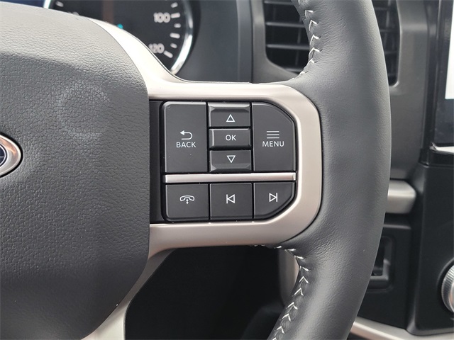 Vehicle image 28 of 29