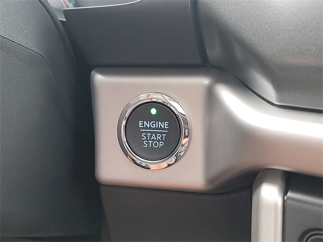 Vehicle image 24 of 29
