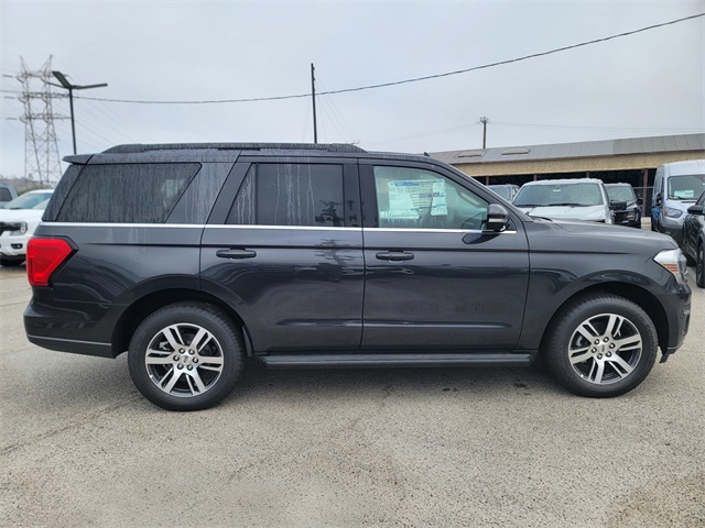 Vehicle image 3 of 29